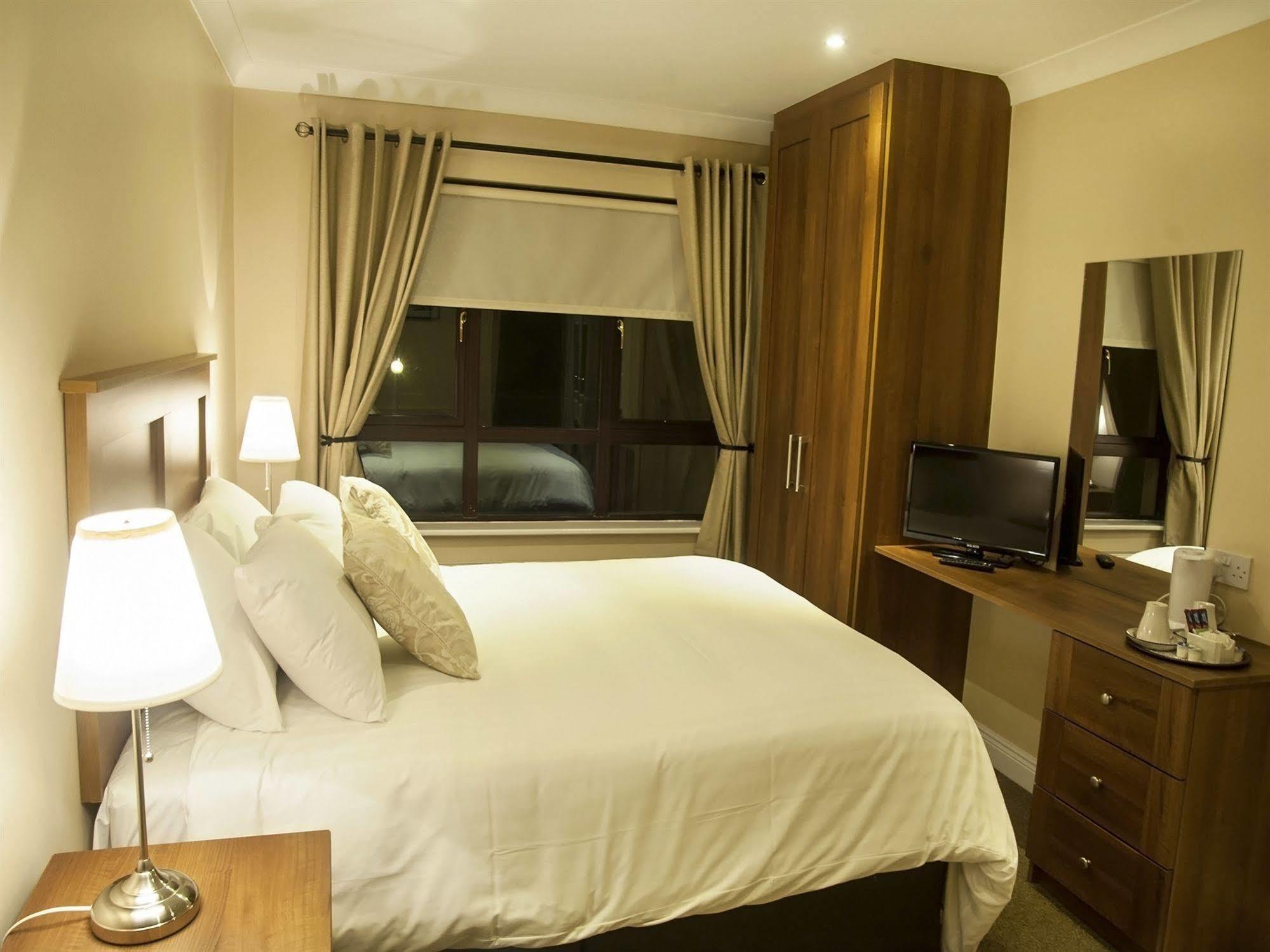 Hillview Self Catering Daire Lusk Dış mekan fotoğraf